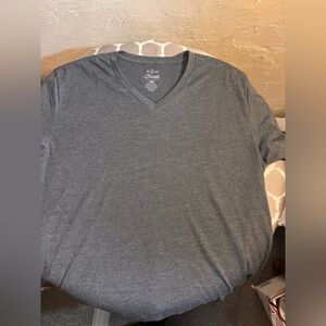 FRESH Clean Tees Men's Gray V-Neck Short Sleeve sz LG business casual activewear